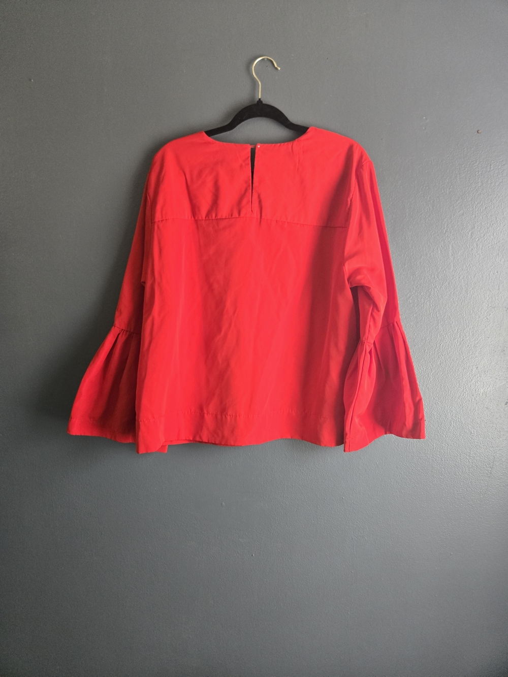 Free Assembly Red Bell-Sleeve Round Neck Blouse XL - Picture 8 of 8